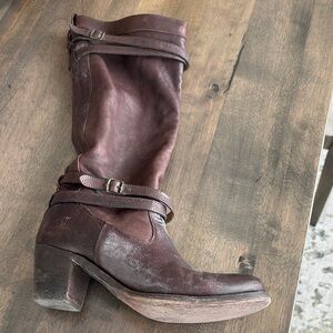 Brown Heeled Boots with Chunky Heel and Straps